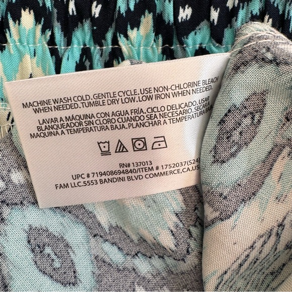 Wildfox Geo Print Pull-On Shorts Front Patch Pockets Blue Multi L - Picture 9 of 9